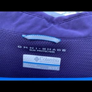 Columbia Omnishade women’s shirt. Very good used condition.